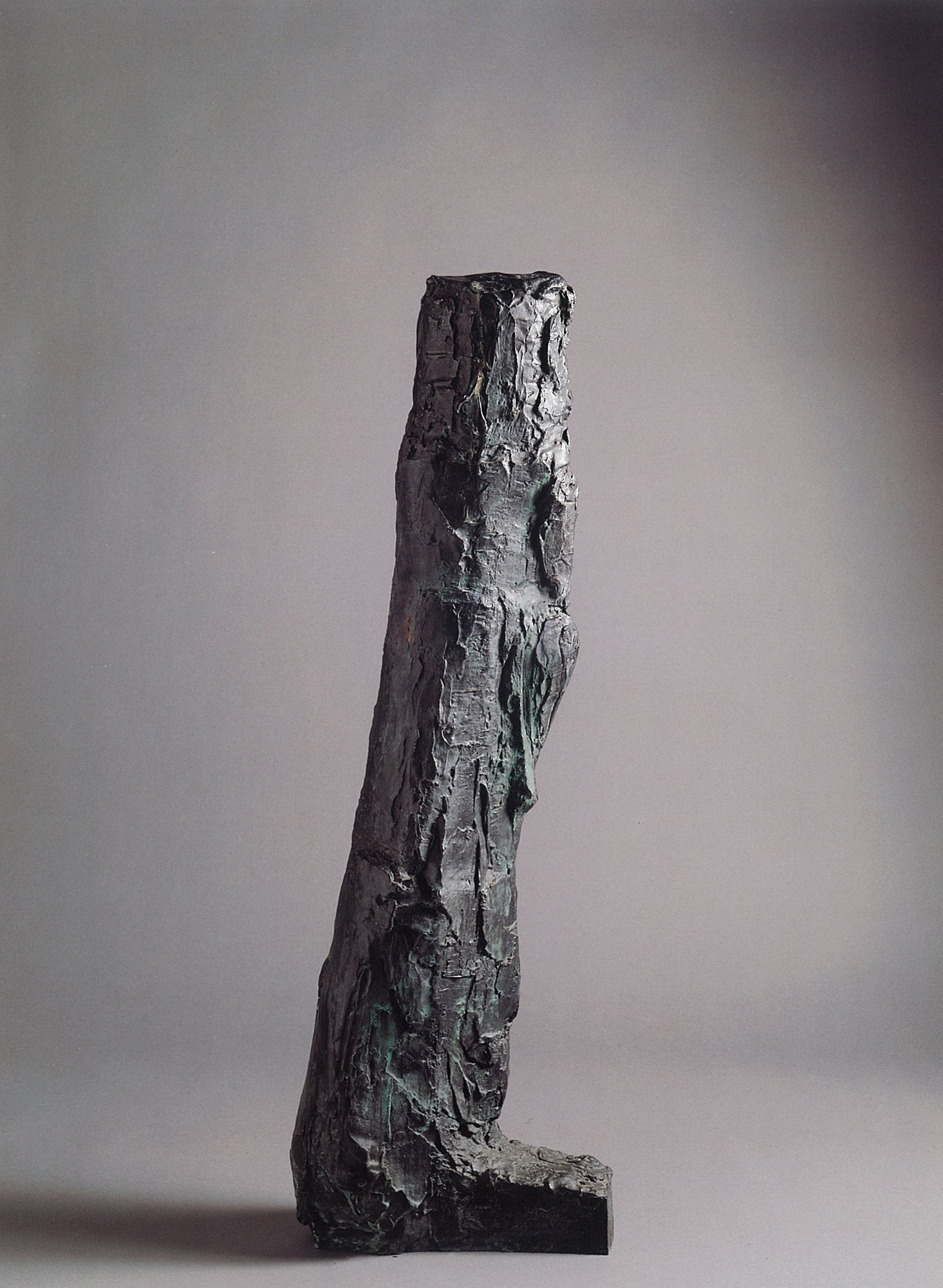 Per Kirkeby, Arm und Kopf V, 1983, bronze, 117 x 25 x 39 cm